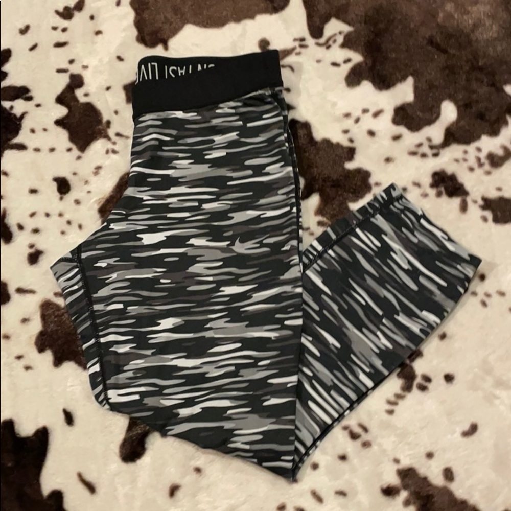 Nike dri-fit cropped leggings